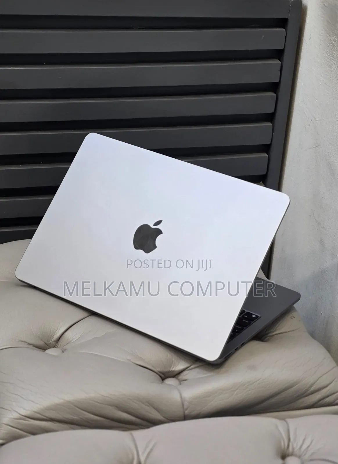 New Laptop Apple MacBook Air 2023 M2 8GB Apple M2 SSD 256GB