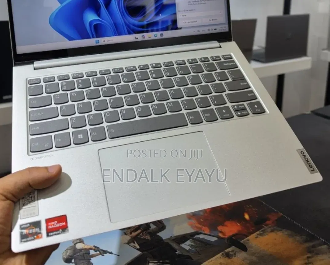 New Laptop Lenovo IdeaPad 720S 16GB AMD Ryzen 7 SSD 512GB
