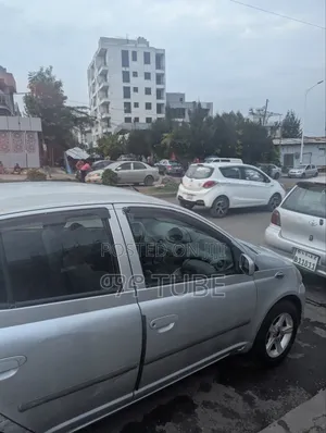 Toyota Vitz 2001 Silver