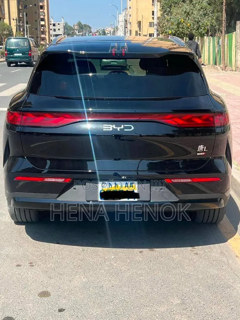 BYD Tang EV 2025 Black