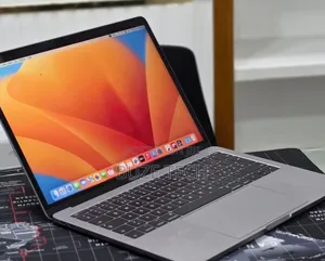 New Laptop Apple MacBook Pro 2017 16GB Intel Core i5 SSD 512GB
