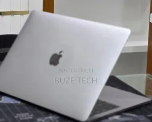 New Laptop Apple MacBook Pro 2017 16GB Intel Core i5 SSD 512GB