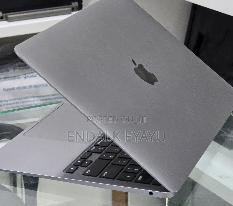 New Laptop Apple MacBook Air 2020 M1 8GB Apple M1 SSD 256GB