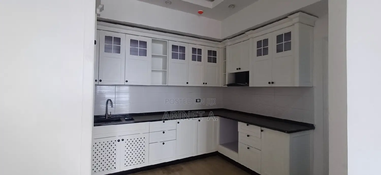 Furnished 2bdrm Apartment in አዲስ ላይፍ, Kirkos for sale