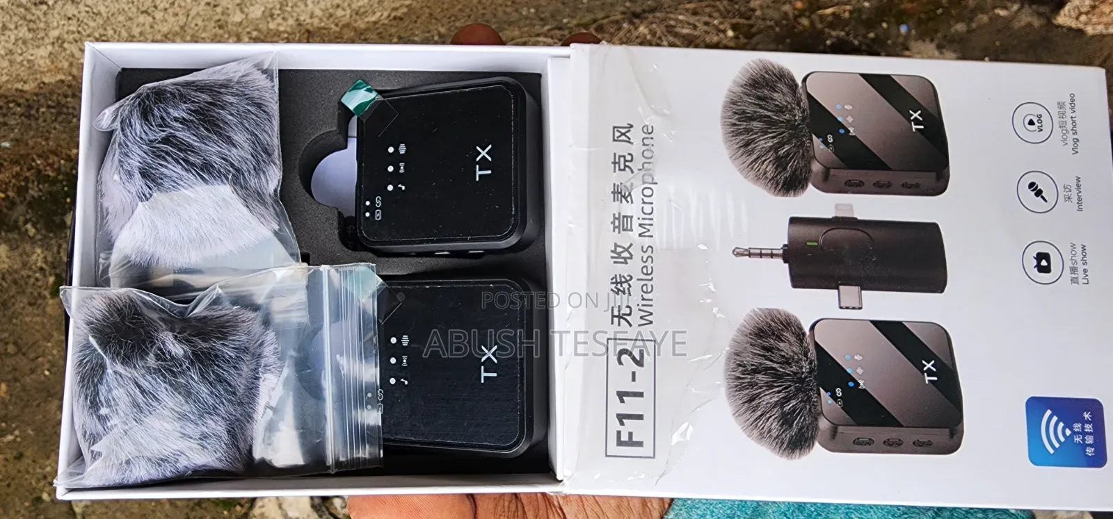 F11-3in1Wireless Microphone