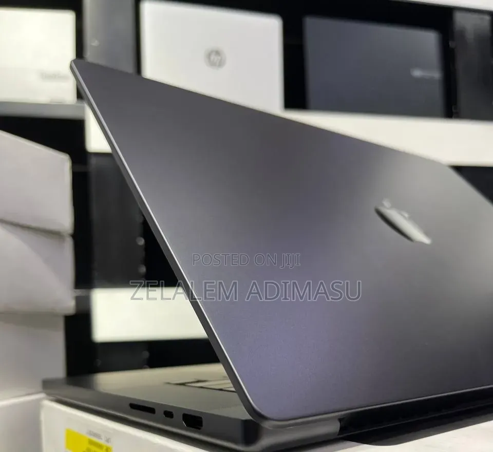 New Laptop Apple MacBook Pro 2023 M3 Max 36GB Apple M3 Max SSD 1T