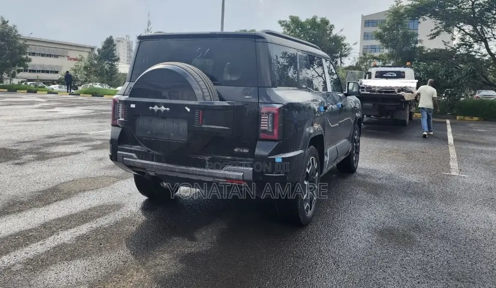 New BYD Leopard 8 2.0 Hybrid AWD 2025 Black
