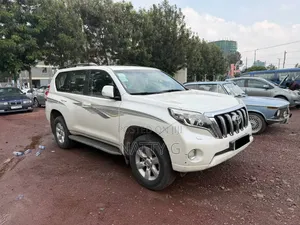 Toyota Land Cruiser Prado 2018 White