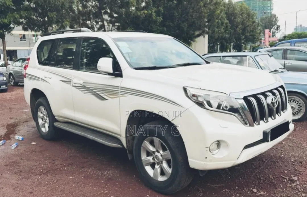 Toyota Land Cruiser Prado 2018 White