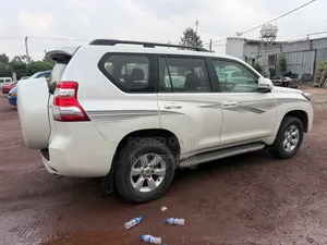 Toyota Land Cruiser Prado 2018 White
