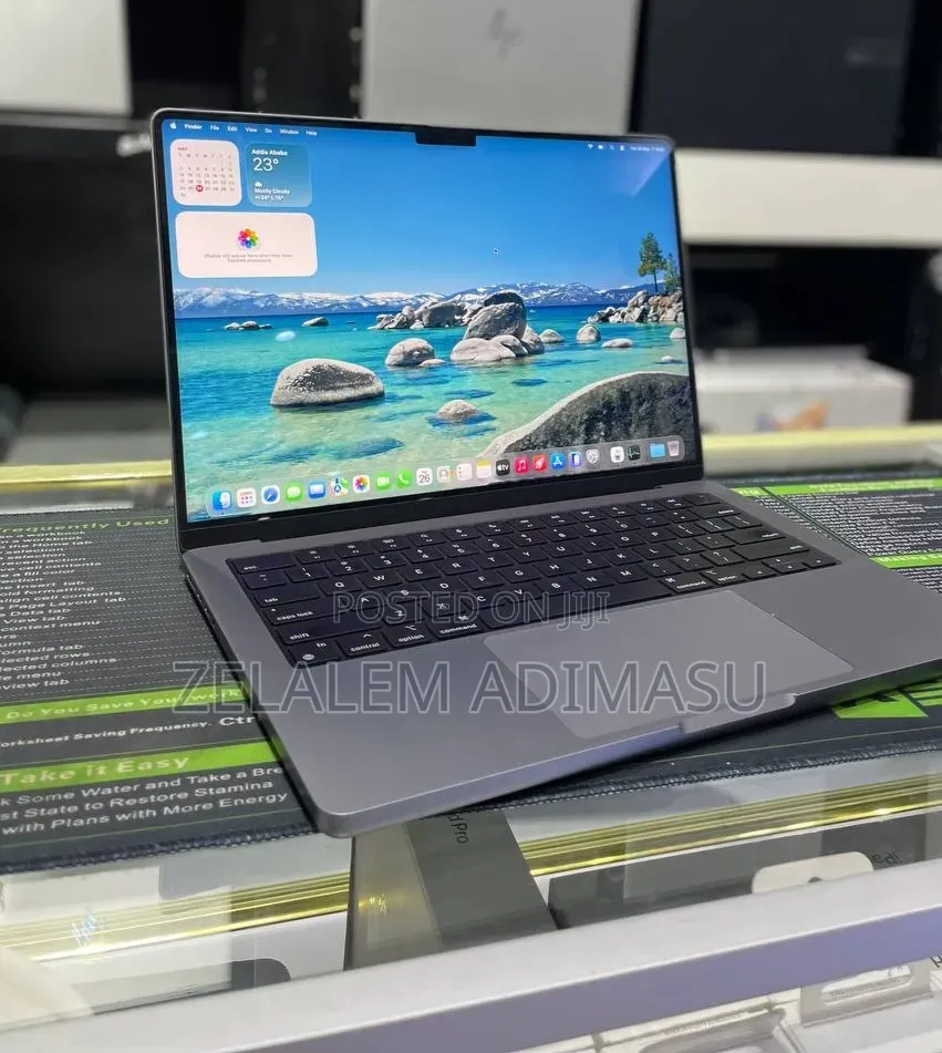 New Laptop Apple MacBook Pro 2023 M3 8GB Apple M3 SSD 512GB