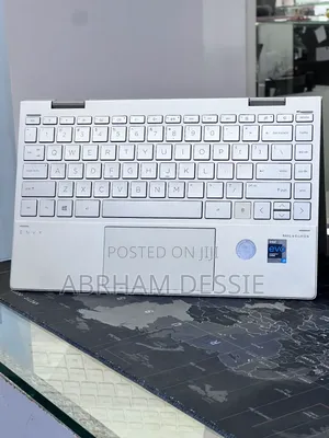 New Laptop HP Envy x360 8GB Intel Core i7 SSD 512GB