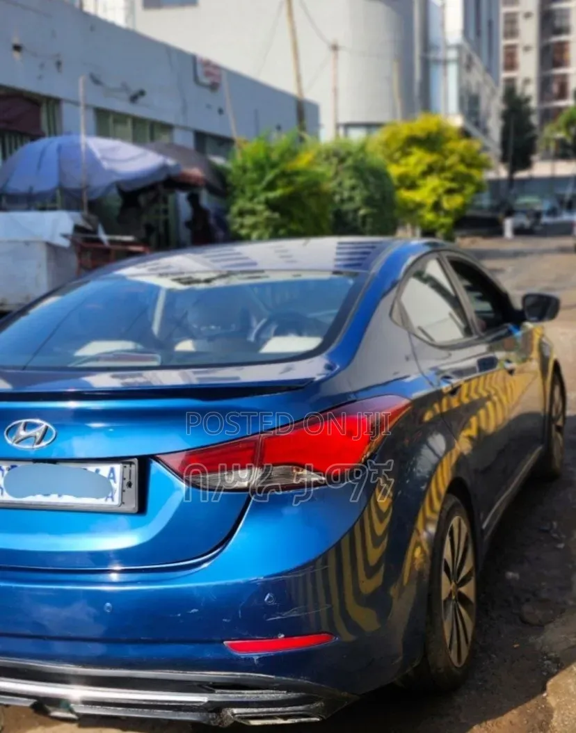 Hyundai Avante 2016 Blue