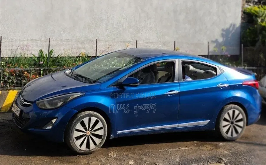 Hyundai Avante 2016 Blue