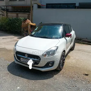Suzuki Swift 2022 White