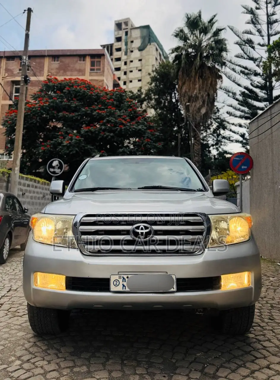 Toyota Land Cruiser 2009 Silver