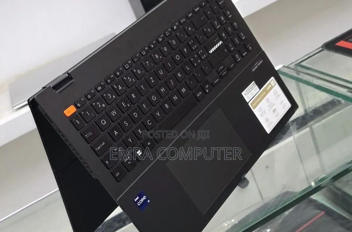 New Laptop Asus Vivobook 16 16GB Intel Core i9 SSD 1T