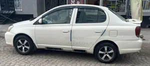 Toyota Platz 1.0 FWD 2004 White