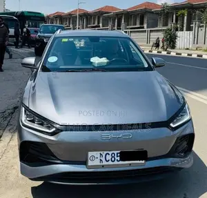 BYD E2 43 kWh 94 hp FWD 2025 Gray