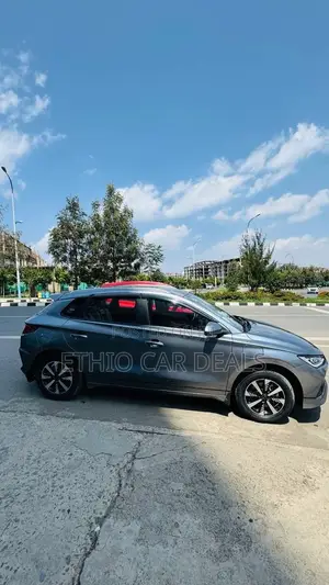 BYD E2 43 kWh 94 hp FWD 2025 Gray