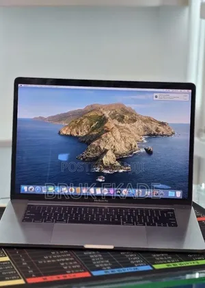 New Laptop Apple MacBook 2018 32GB Intel Core i7 SSD 1T