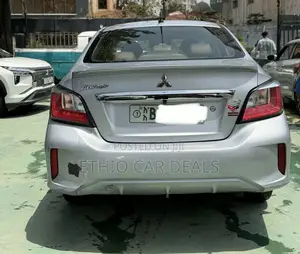 Mitsubishi Attrage 2021 Silver