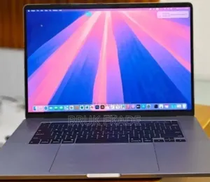 New Laptop Apple MacBook 2018 32GB Intel Core i9 SSD 2T