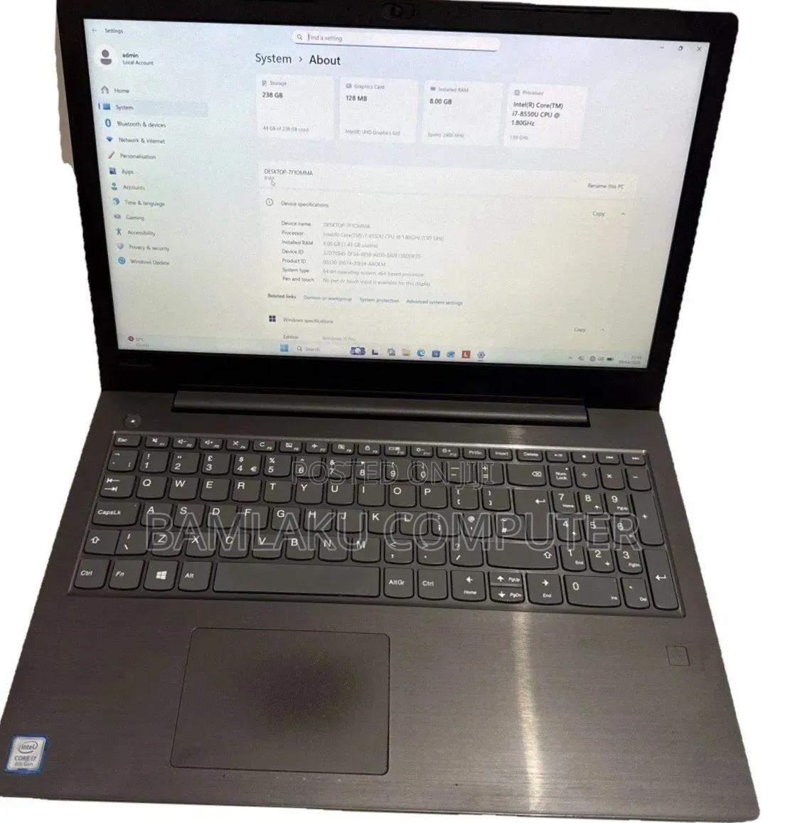 New Laptop Lenovo V330 8GB Intel Core i7 HDD 1T