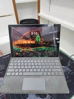 New Laptop Microsoft Surface 16GB Intel Core i5 SSD 256GB