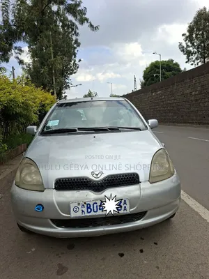 Toyota Vitz 2001 Silver