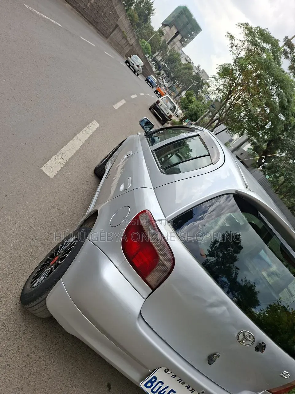 Toyota Vitz 2001 Silver