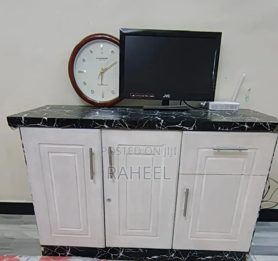Used Kitchen Storage Cabinet – 1.20m – Good Condition