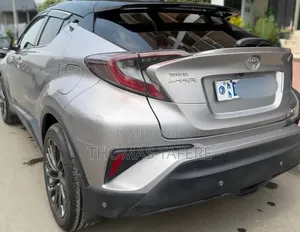 Toyota C-HR 2020 Gray