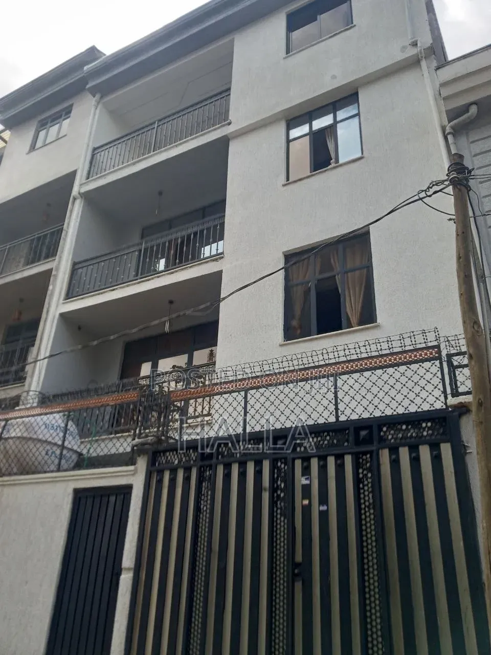 5bdrm House in የግል መኖሪያ, Nifas Silk-Lafto for sale