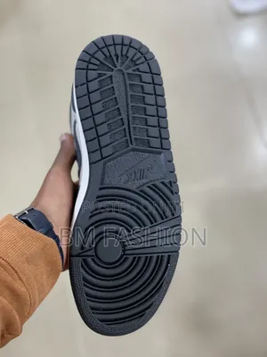 Air Jordan 1 Mid High Iconic Style