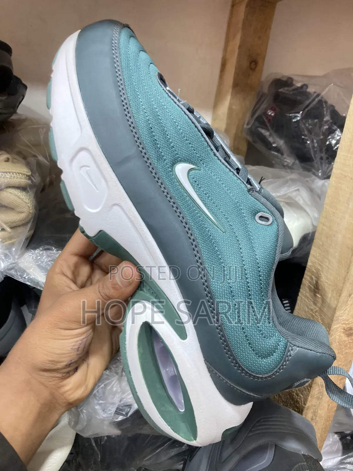 • Nike Air Max Performance Runners: