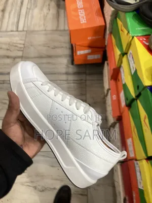  Minimalist White Leather Platform Sneakers: