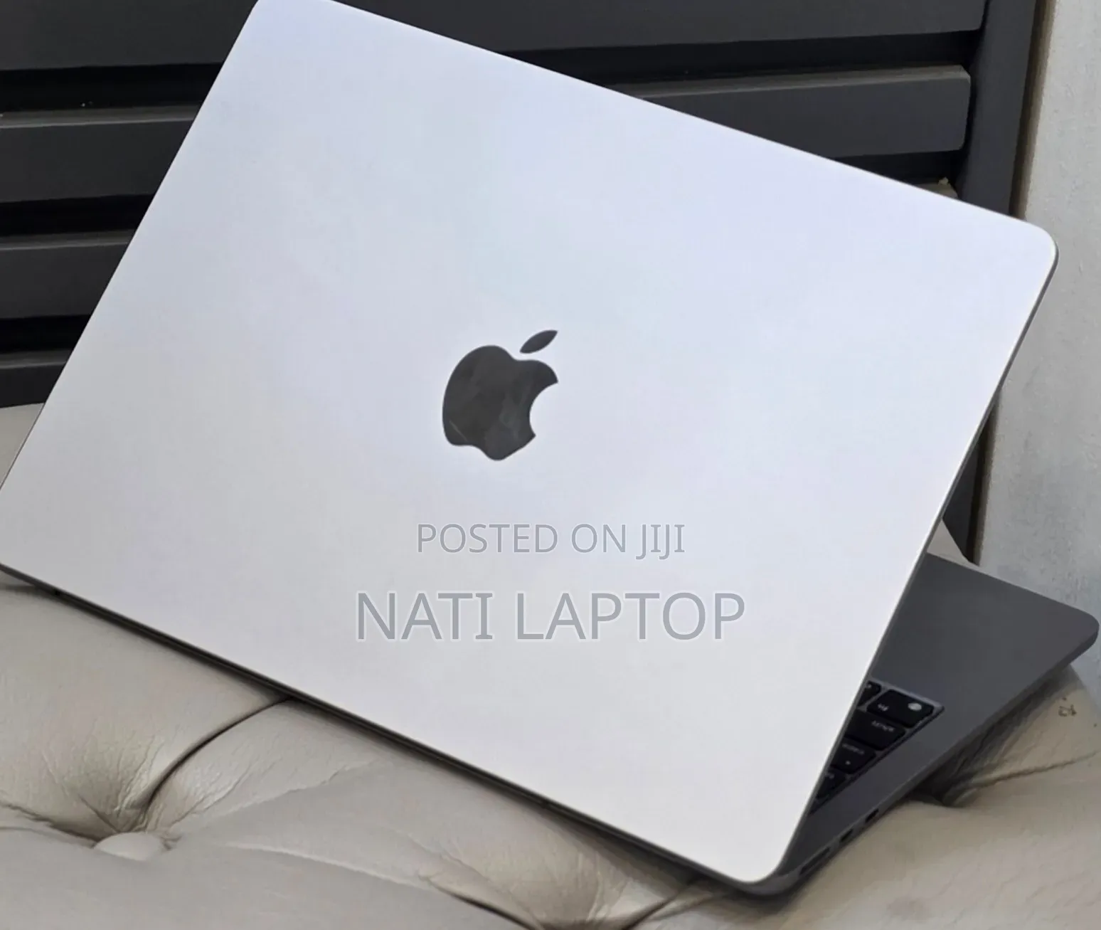 New Laptop Apple MacBook Air 2022 M2 8GB Apple M2 SSD 256GB