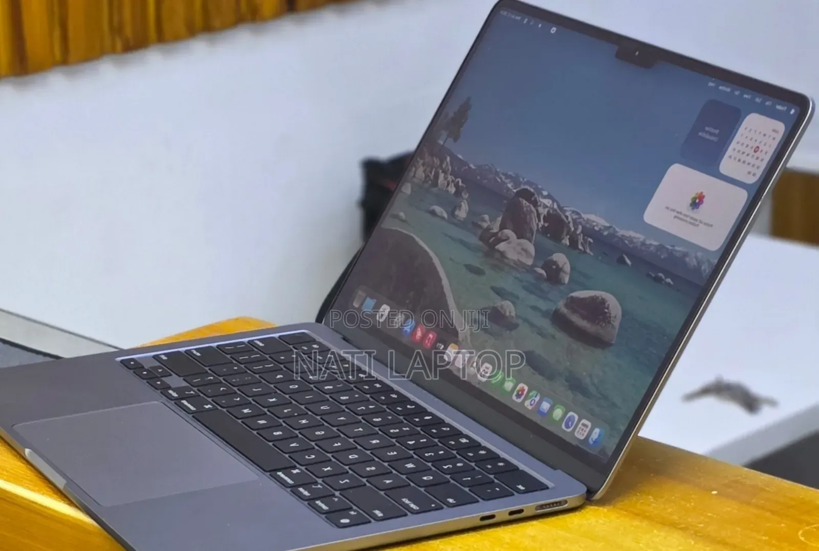 New Laptop Apple MacBook Air 2022 M2 8GB Apple M2 SSD 256GB