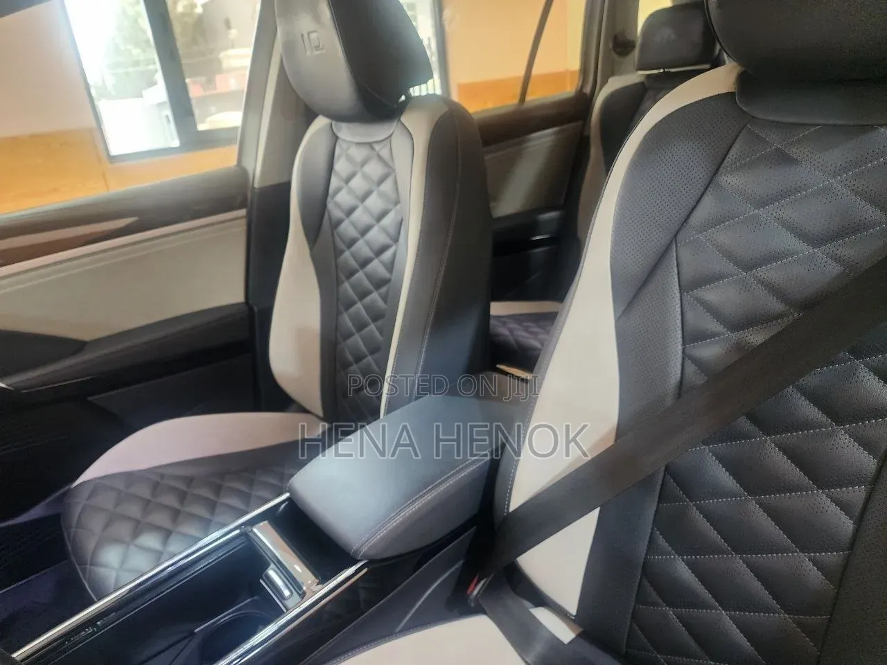 Volkswagen ID.6 2024 White