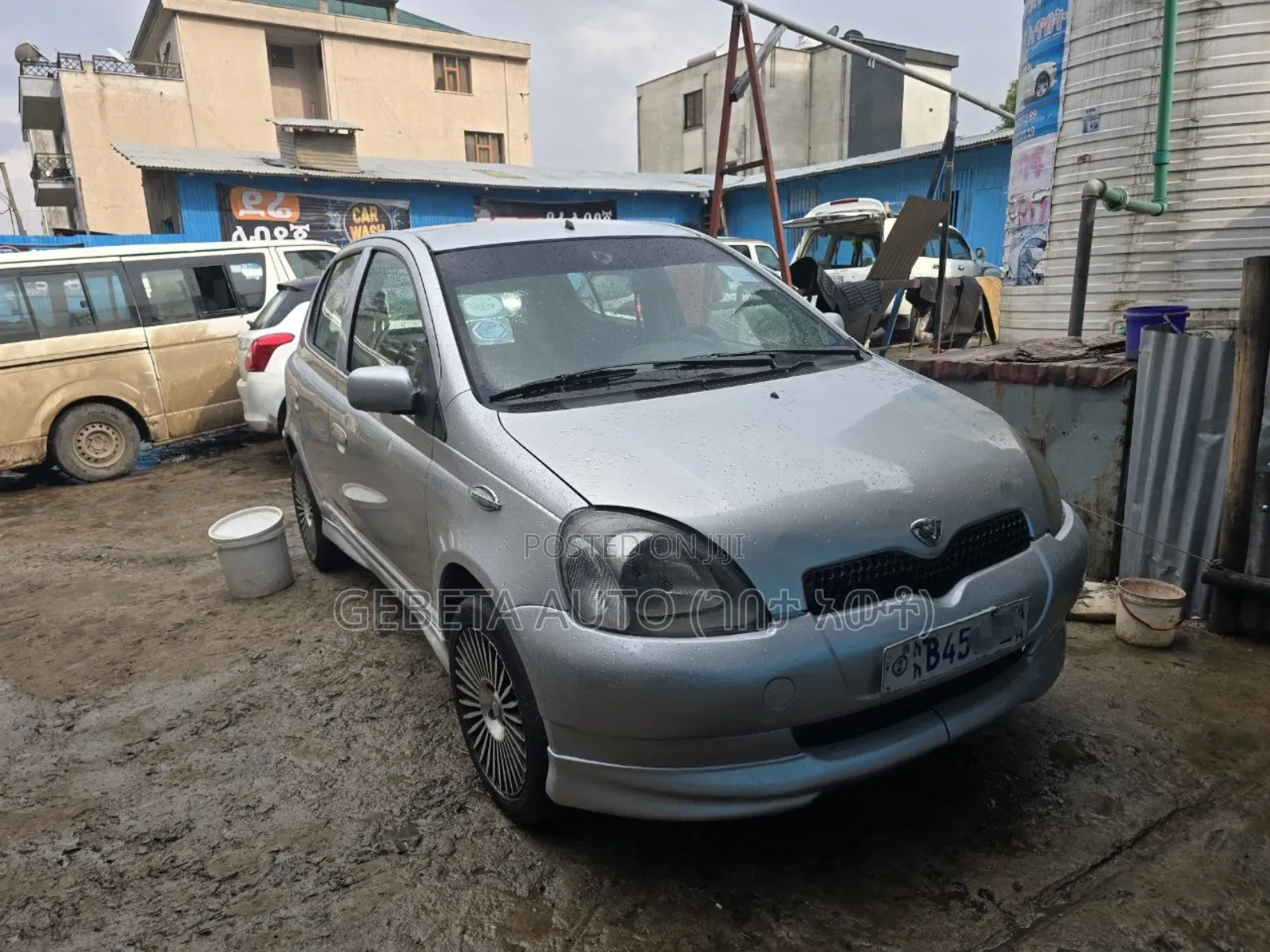Toyota Vitz 2001