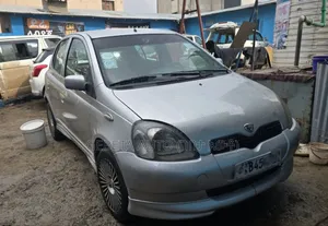 Toyota Vitz 2001