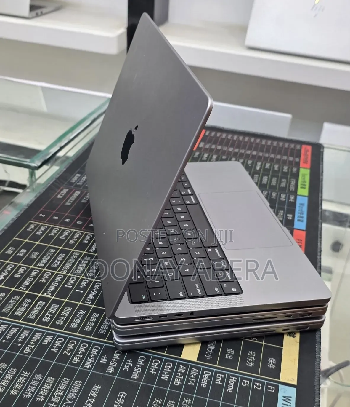 New Laptop Apple MacBook 32GB SSD 512GB