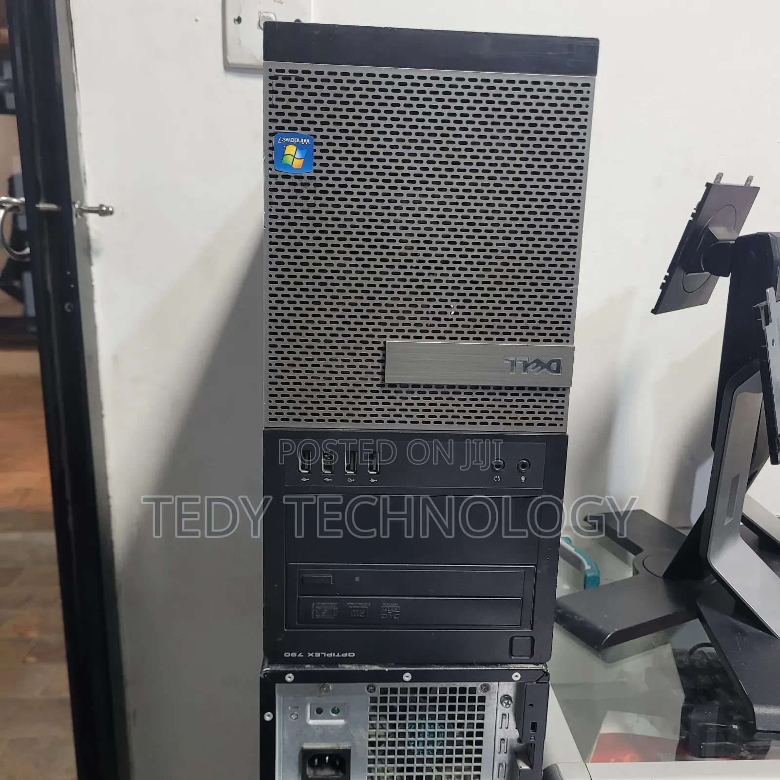 Desktop Computer Dell OptiPlex 790 4GB Intel Core i5 HDD 500GB