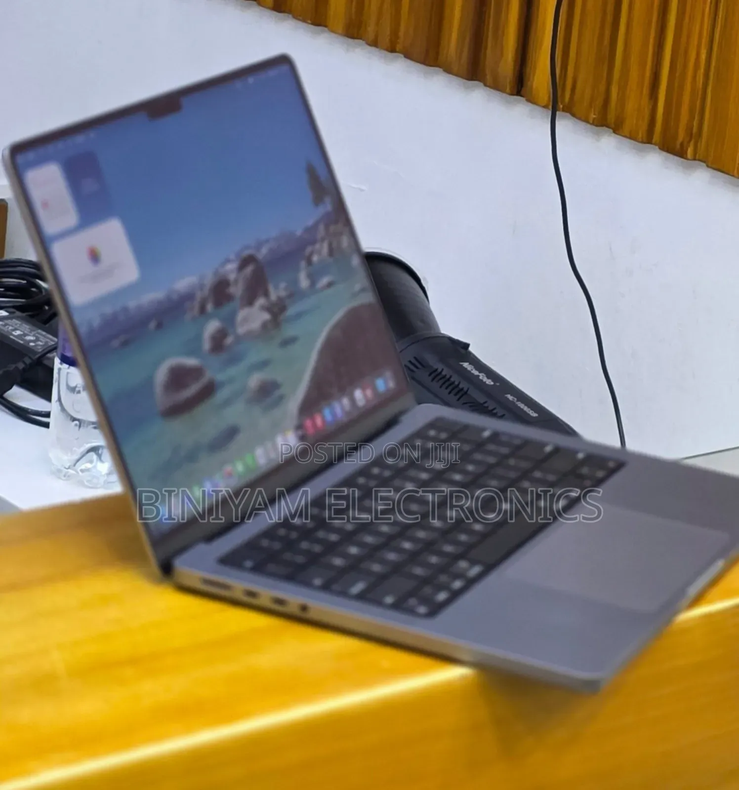 New Laptop Apple MacBook Pro 16GB Apple M1 Pro SSD 512GB