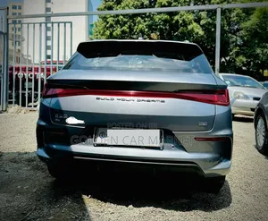 BYD E2 43 kWh 94 hp FWD 2025 Silver