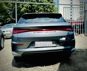 BYD E2 43 kWh 94 hp FWD 2025 Silver