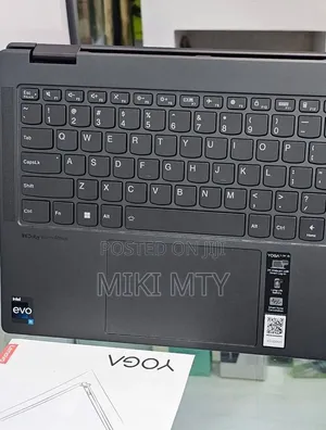 New Laptop Lenovo Yoga 7i 16GB Intel Core i5 SSD 512GB