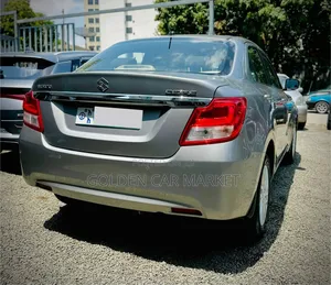 Suzuki Dzire 2022 Silver