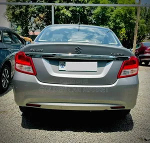 Suzuki Dzire 2022 Silver